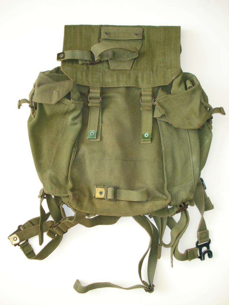 WW2 British 1944 Pattern Haversack & L-Straps