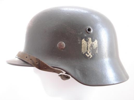 WW2 German Single Decal M40 Steel Helmet