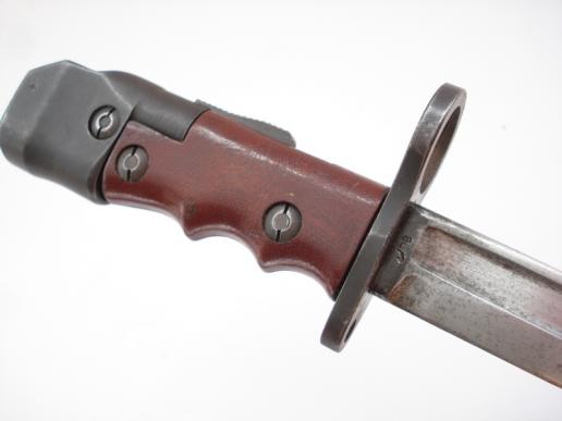 British No7 Mk I /L Bayonet & Frog