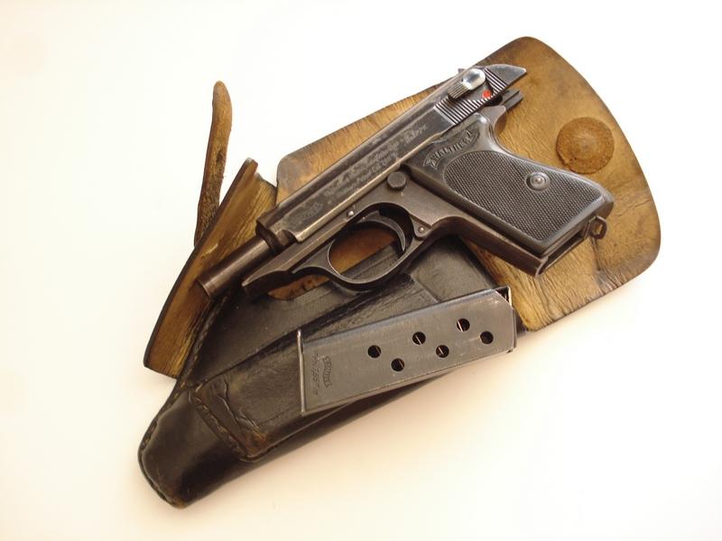 Deactivated WW2 Walther PPK & Presstoff Holster