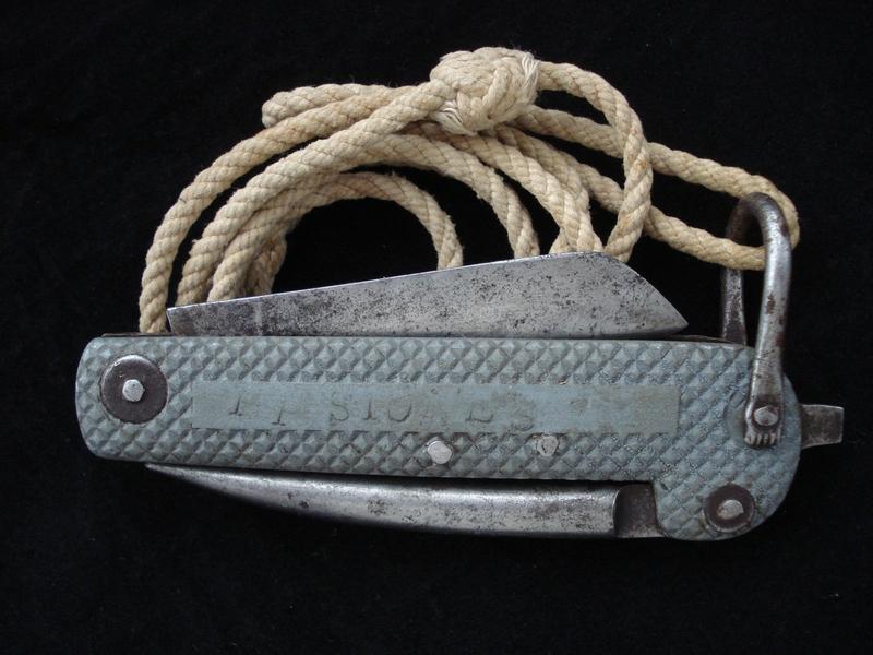 WW2 Royal Navy Clasp Knife, Named & dated 1945