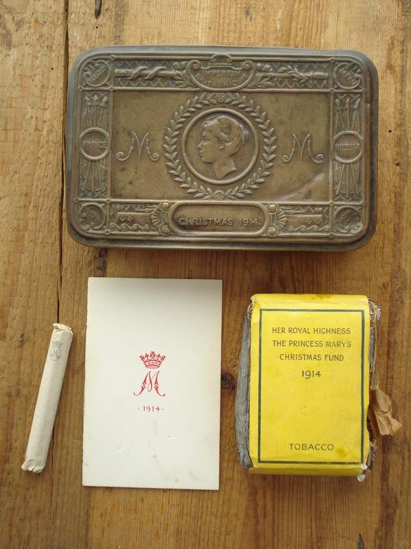 WW1 Mary Tin & Contents