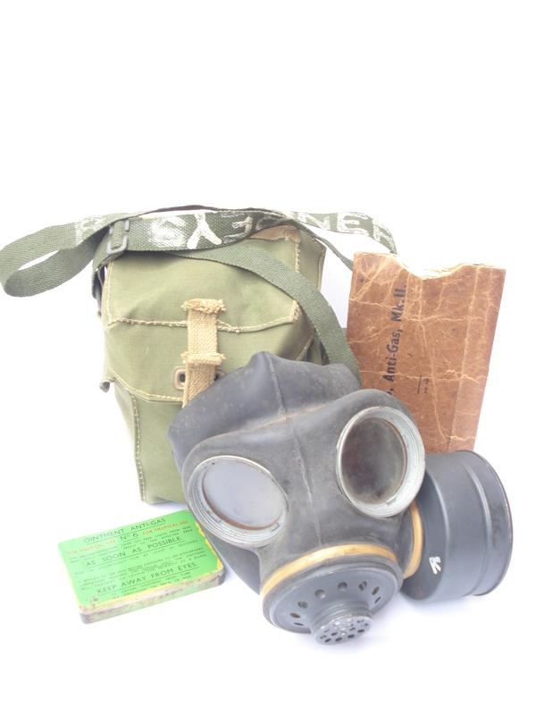 WW2 British Light Weight Respirator & Accessories