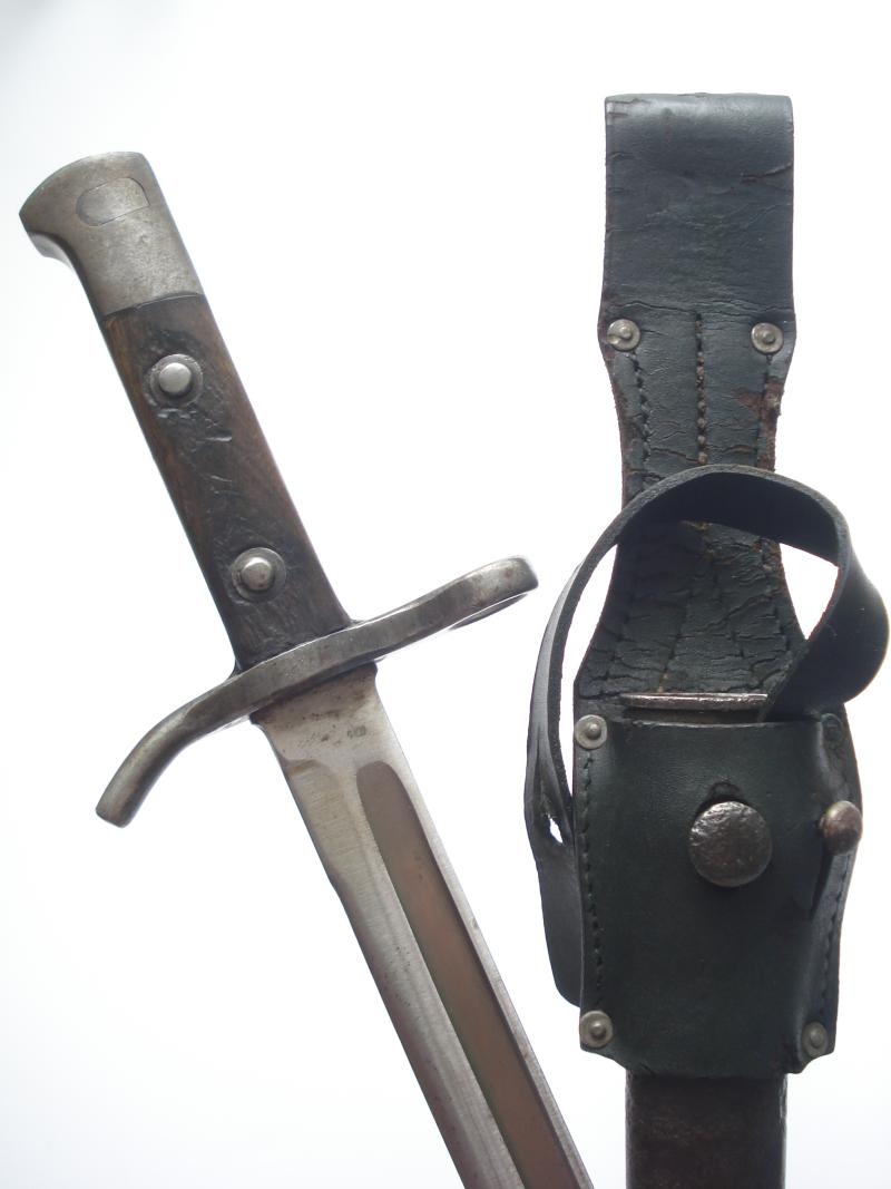 WW2 Finnish M29 Bayonet & Frog