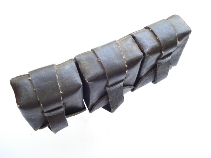 WW2 Finnish Rubberized Triple Ammunition Pouch
