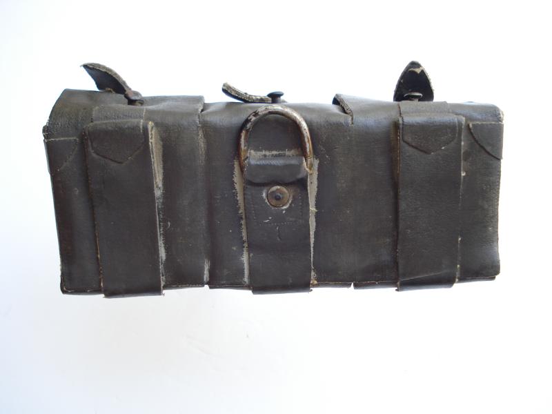 WW2 Finnish Rubberized Triple Ammunition Pouch