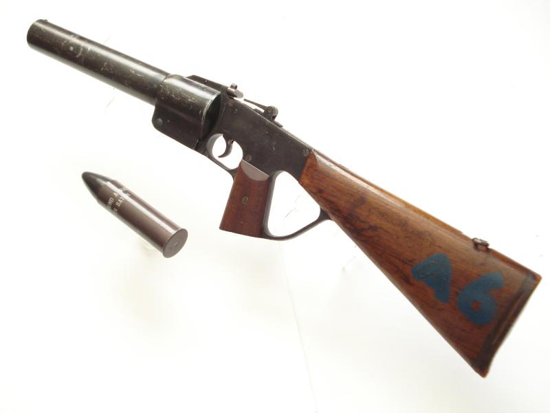 Deactivated Federal Riot Gun & L2A2 Baton Round