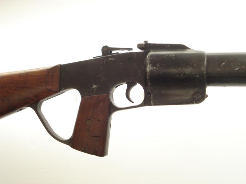 Deactivated Federal Riot Gun & L2A2 Baton Round