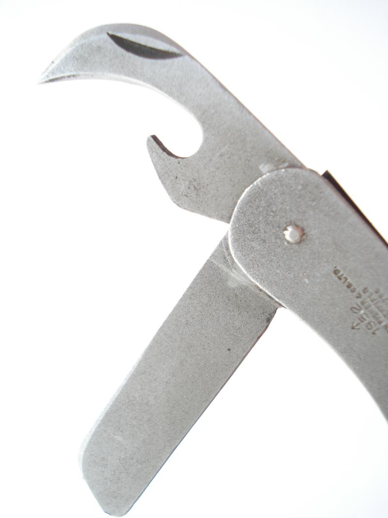 Post-War British Clasp Knife, With Sandblasted Finish