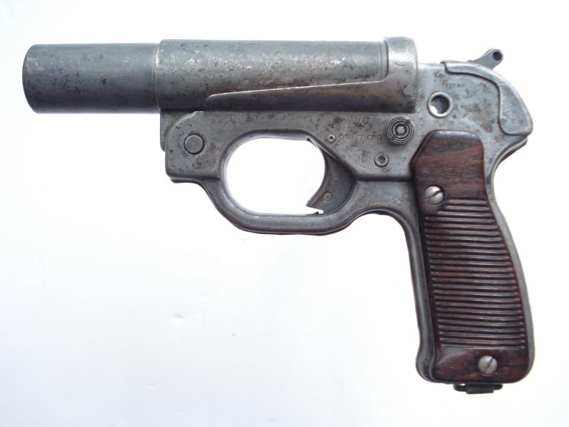 WW2 German LP42 Signal Pistol